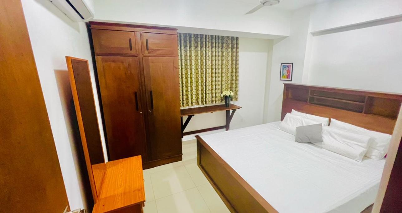 Oval View Residencies *
